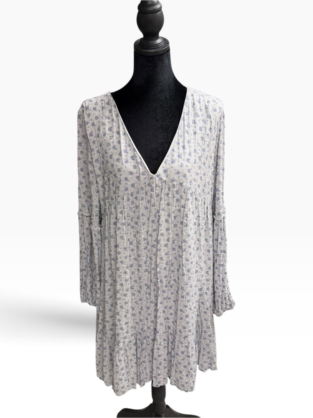 Altar’d State woman’s White & Light Blue Floral V-Neck dress